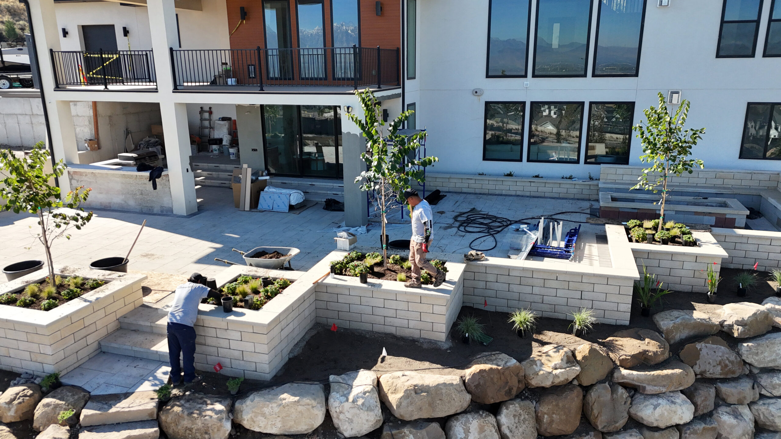 Custom raised garden planter